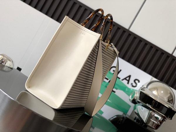 スーパーコピーブランドバッグ背面デザイン